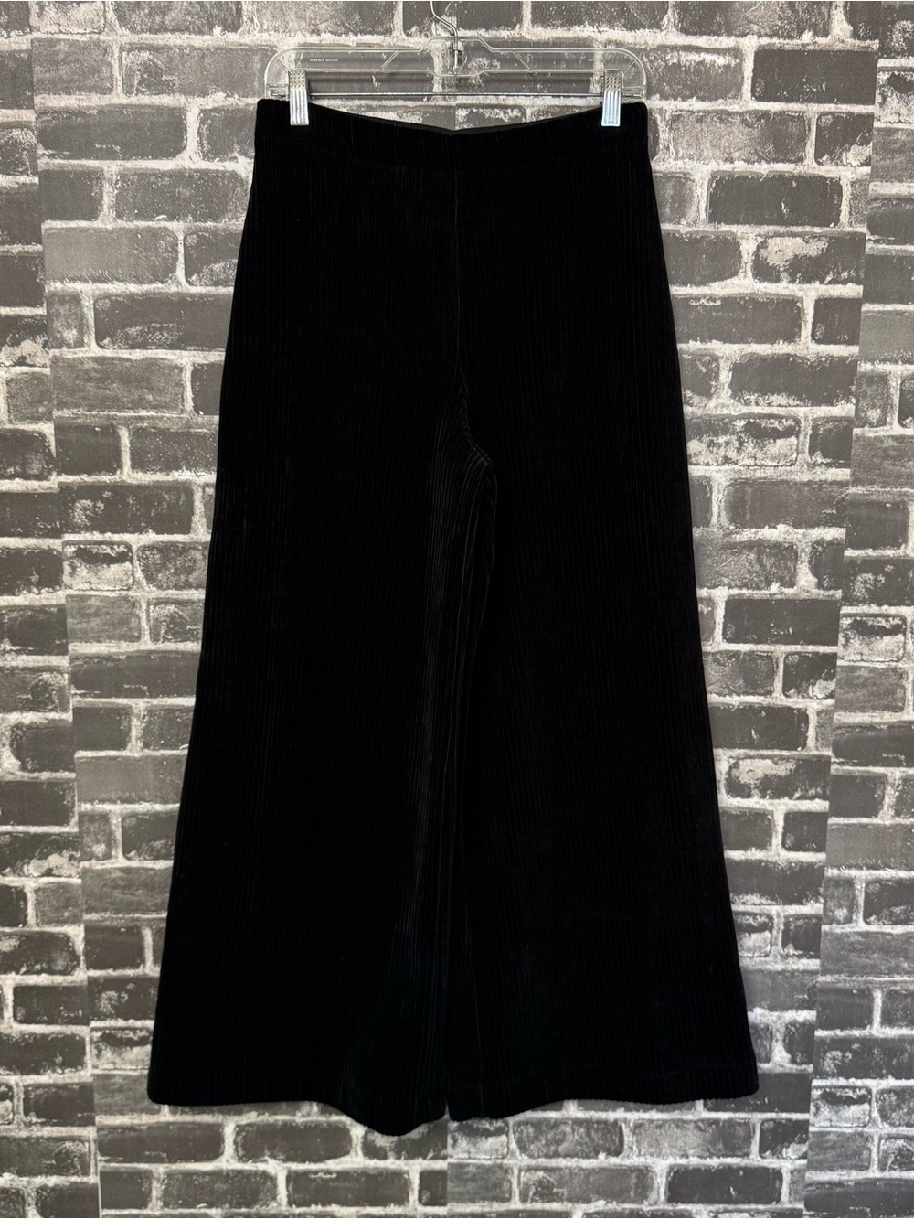 Max Studio wide leg pants velour ribbed black